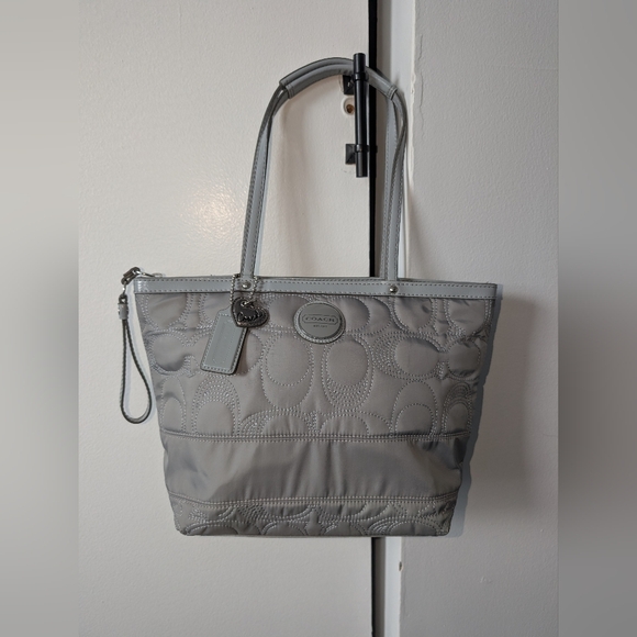 Coach Signature Stitch Dove Gray Tote Bag